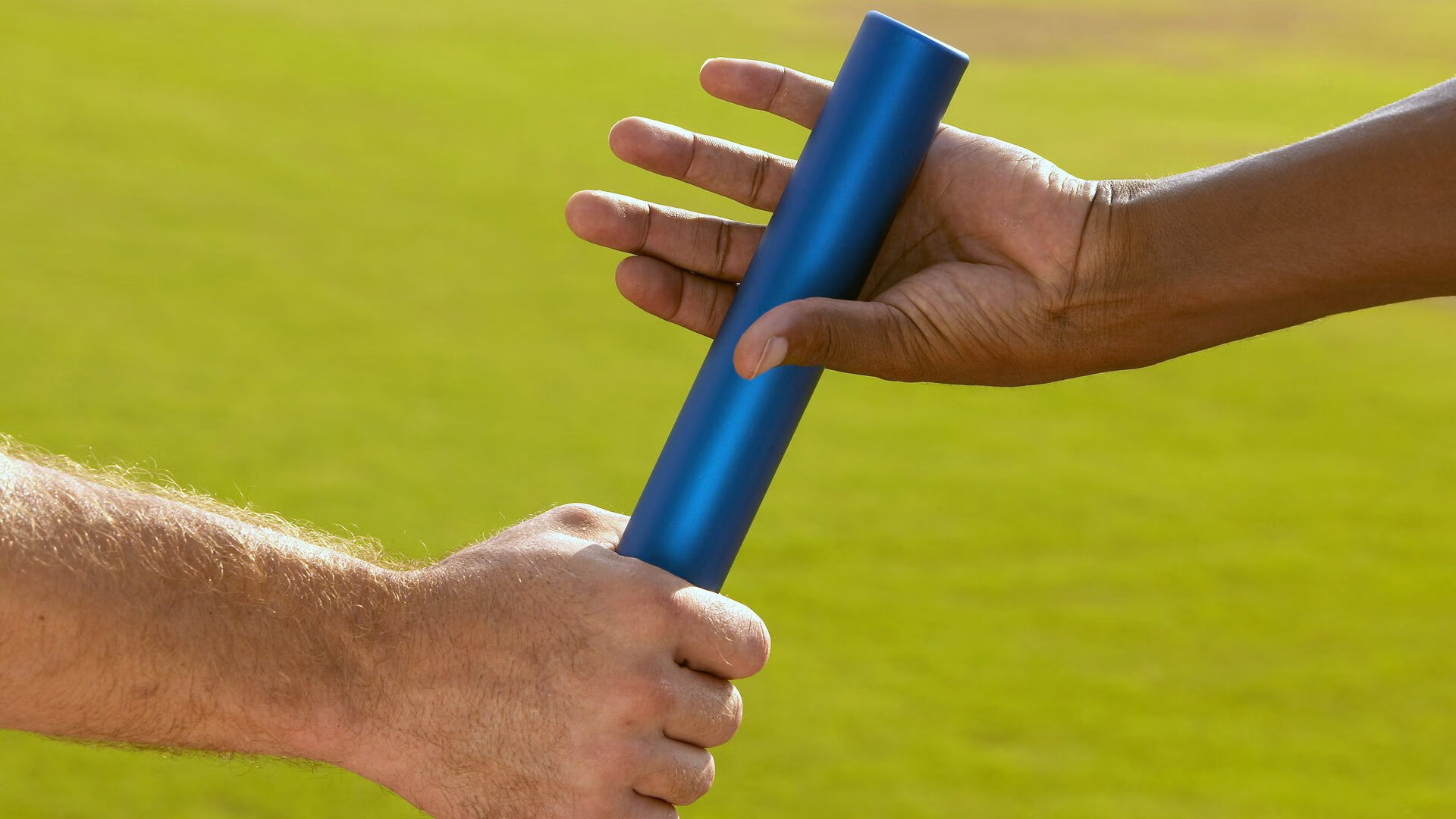 开云LOL-足球裁判培训体系升级，智能辅助设备全面应用，足球裁判技术